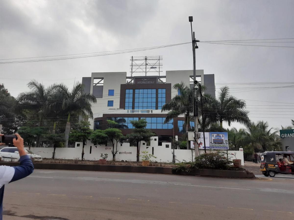 Grand Sarovar Portico, Latur Bagian luar foto